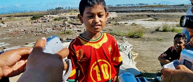 kisah martunis dihempas tsunami aceh diselamatkan jersey palsu