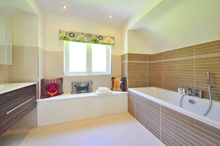 Dekorasi Kamar Mandi Untuk Anak Yang Aman dan Nyaman
